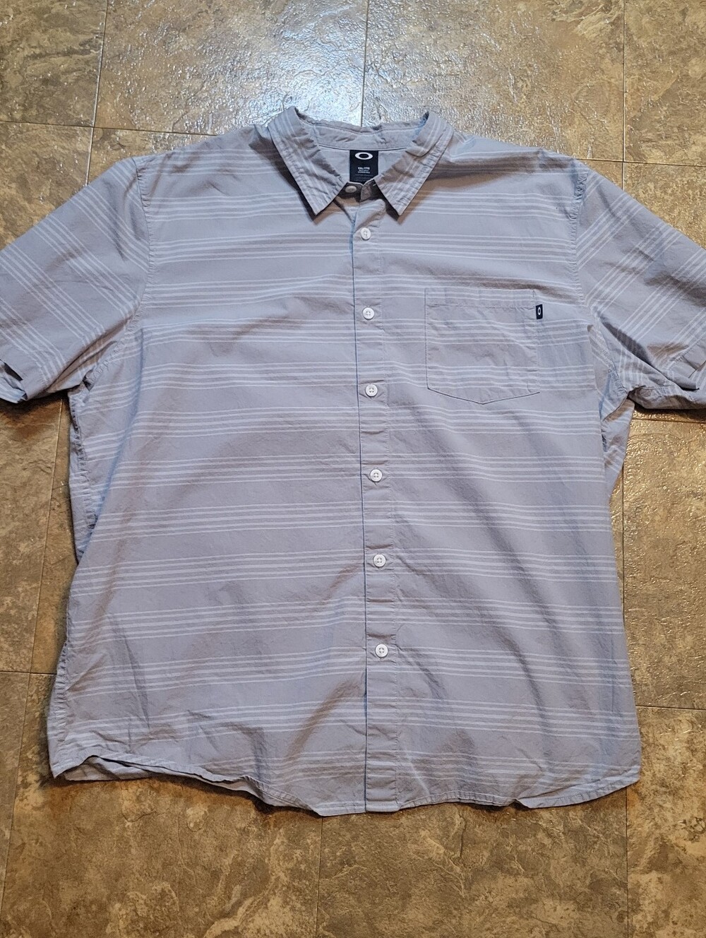 Oakley Button Up Shirt Mens XXL 2XL Gray Short Sleeve Striped Casual